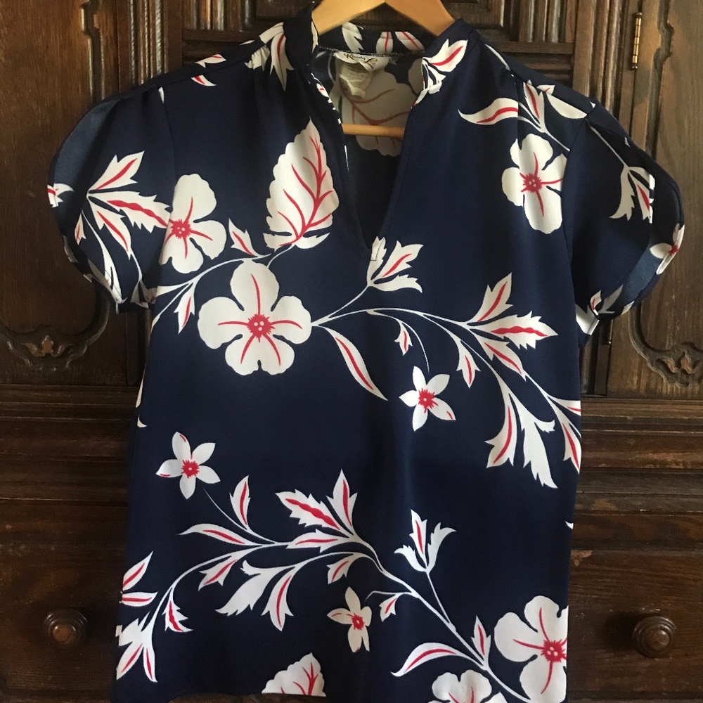 vintage Hawaiian print blouse